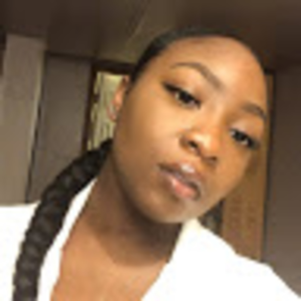 Meet your Posher, Adaeze